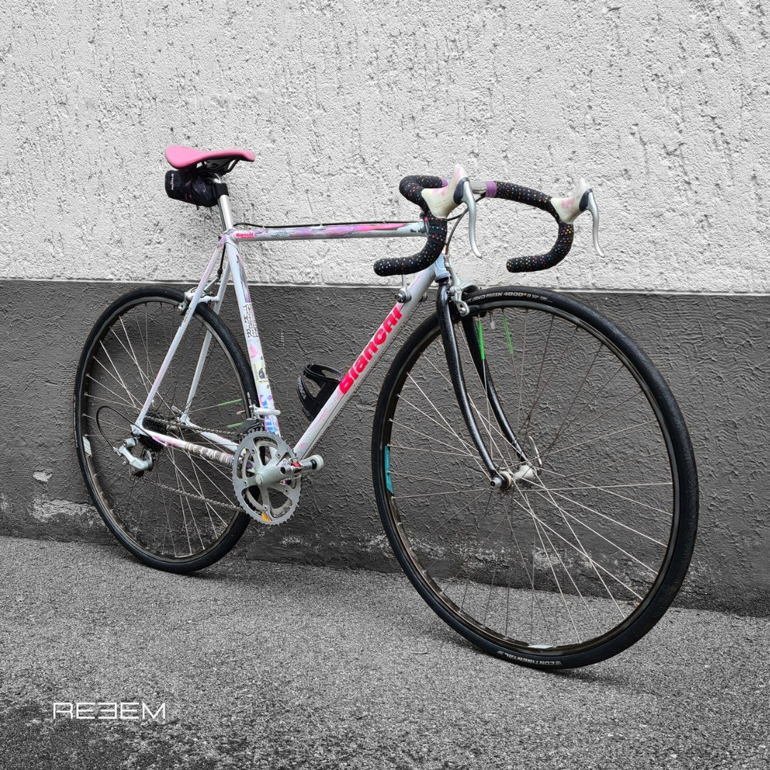 studio REEEM - Custom Bike Aufbau Beispiel Bild Bianchi Künstlerrad Kunstobjekt